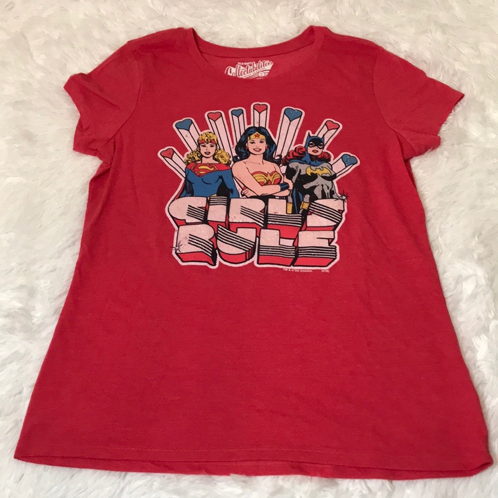 Old Navy collectabilitees t-shirt size L
